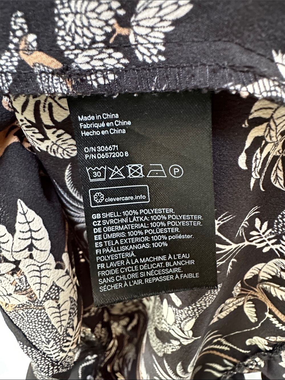 H&M Tropical Palm Print Off Shoulder Dress Ruffle Hem Boho Vacation Size 6 - Picture 6 of 8
